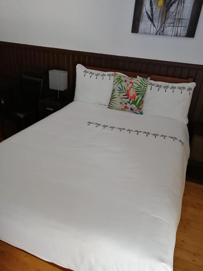 Saint-Alexandre-de-Kamouraska Hotel Fleurs Karaibes מראה חיצוני תמונה